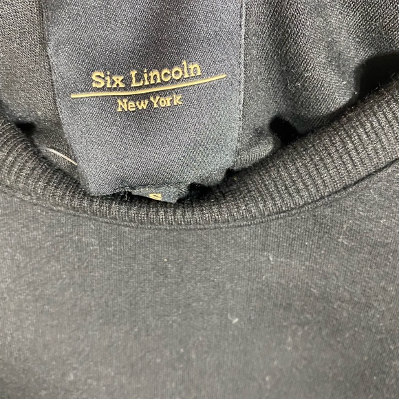 Six Lincoln N.Y. Top - Picture 3 of 4
